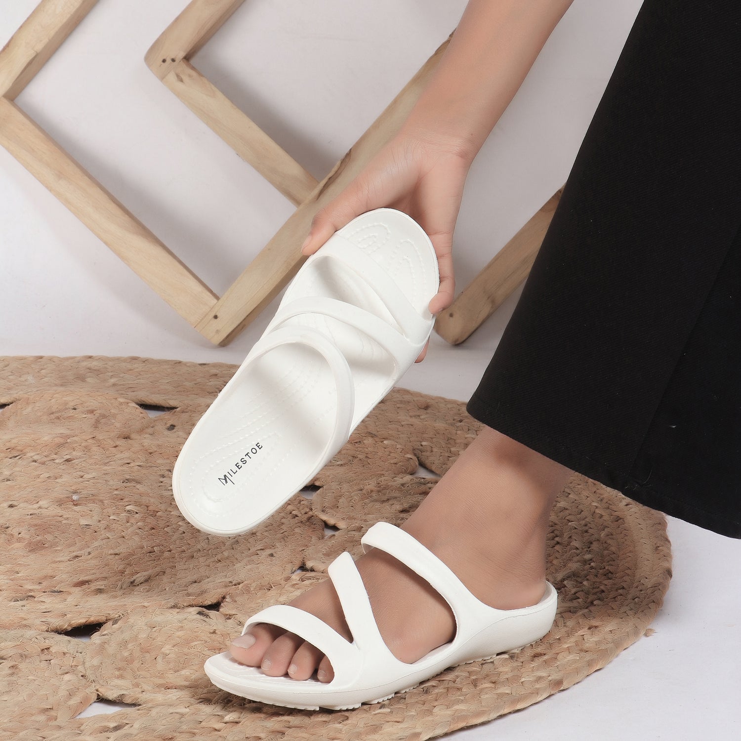 EASE White
